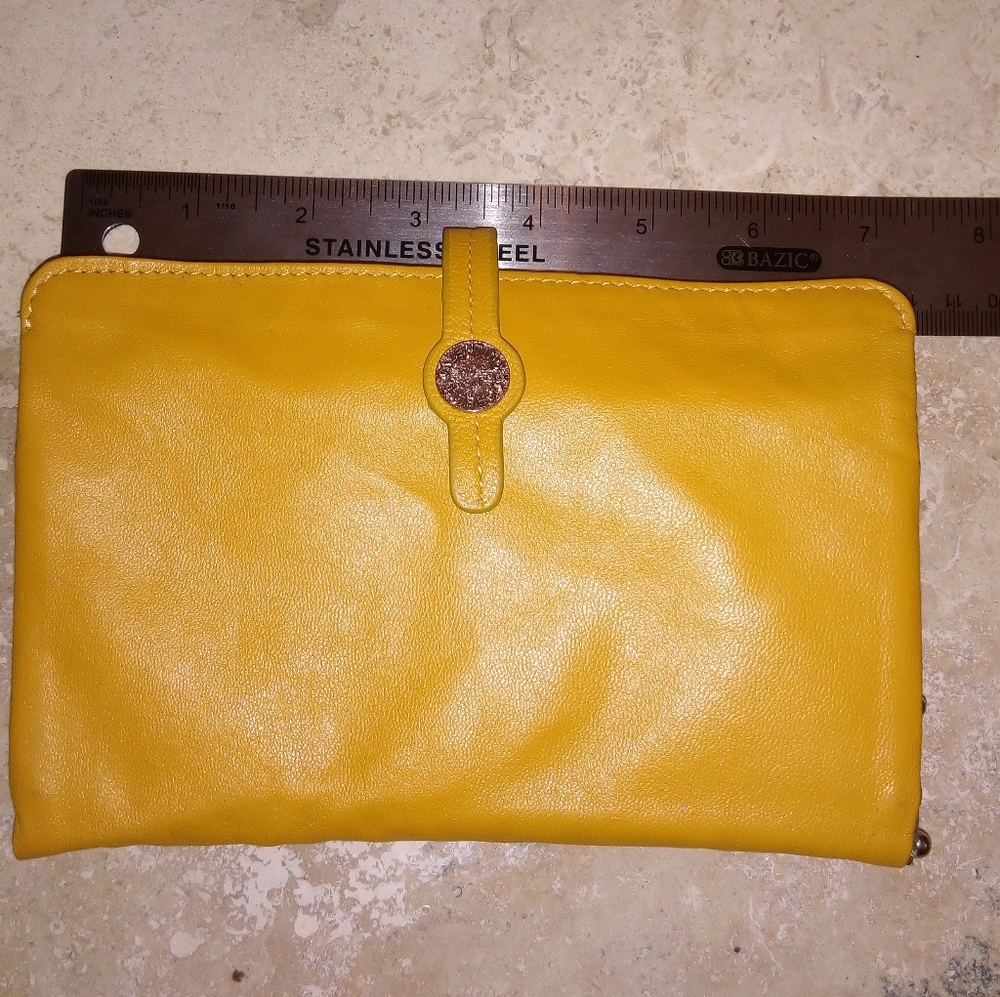 COPY - Michelle Valentino wallet